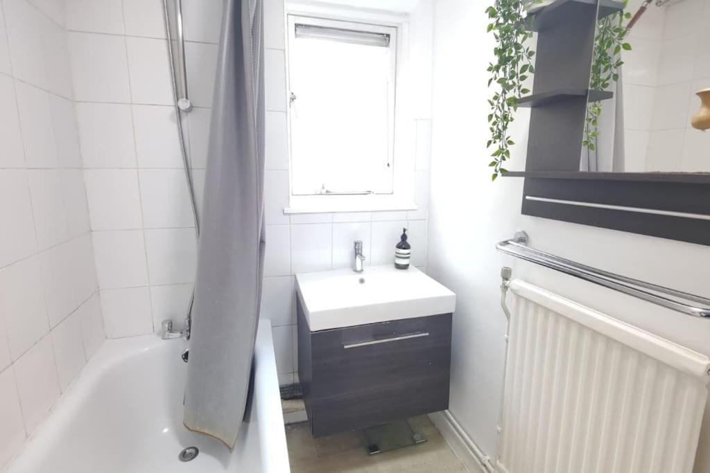 2 Bed Brick Lane Flat, Liverpool St Appartement Londres
